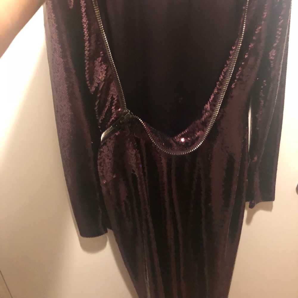 Tom Ford sequenced wine color dress - Picture 2 of 4